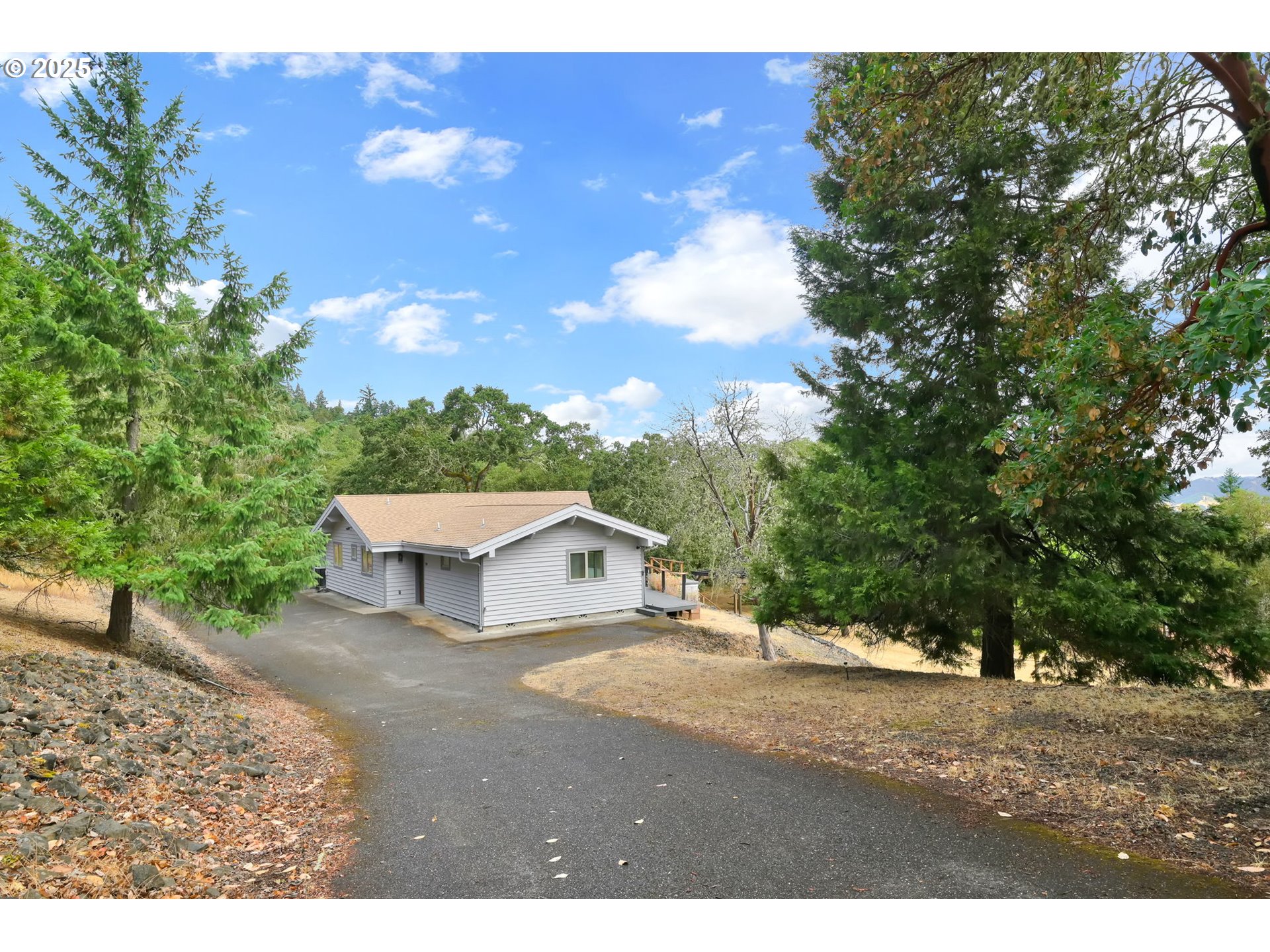 190 Paradise Point Lane Roseburg, OR 97471 - Photo 37 of 40
