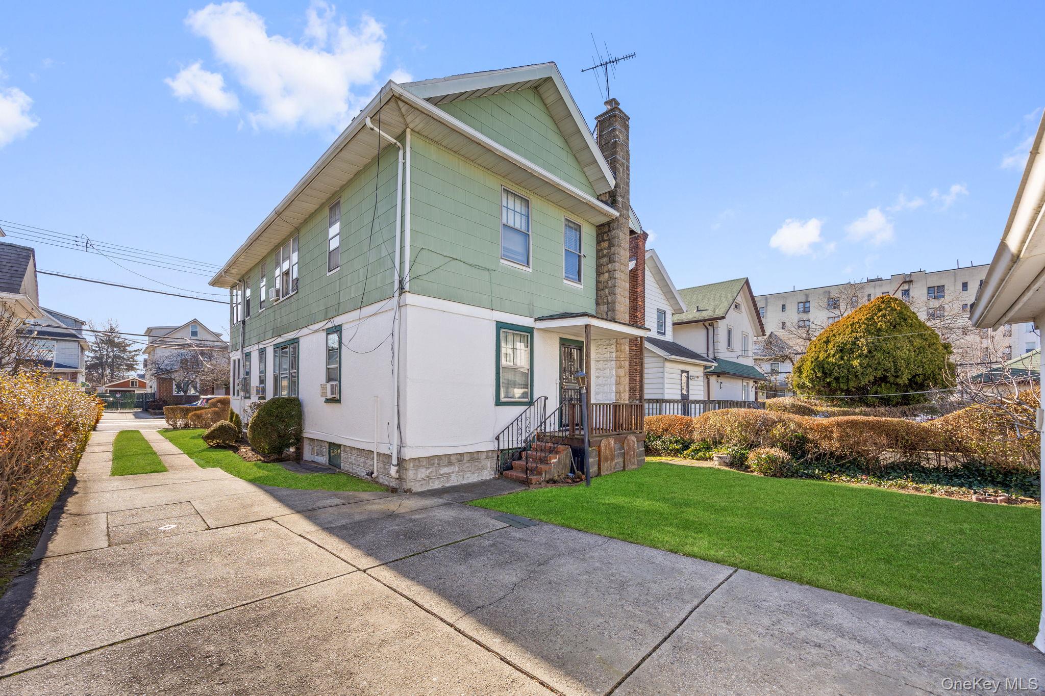 2109 Avenue R Brooklyn, NY 11229 - Photo 4 of 24 a view of a back yard of the house