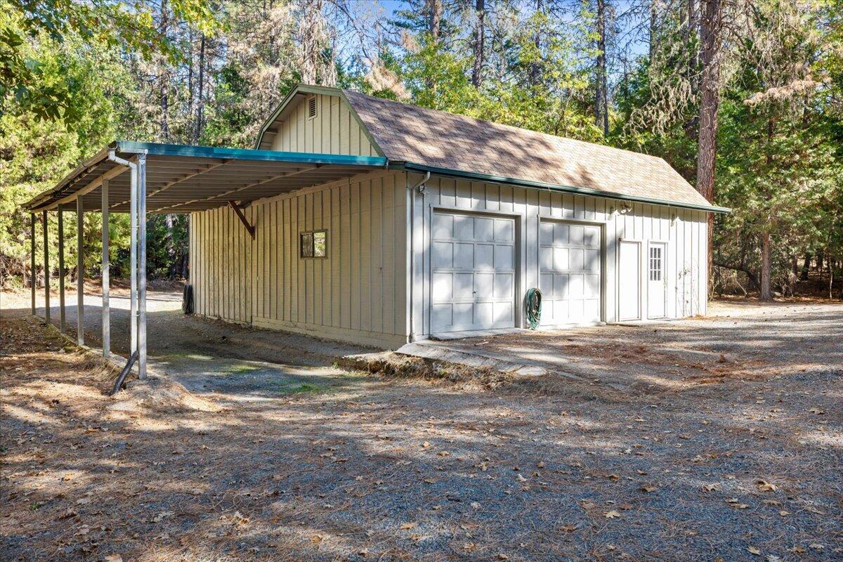 3111 Russell Road Grants Pass, OR 97526 - Photo 5 of 30 6
