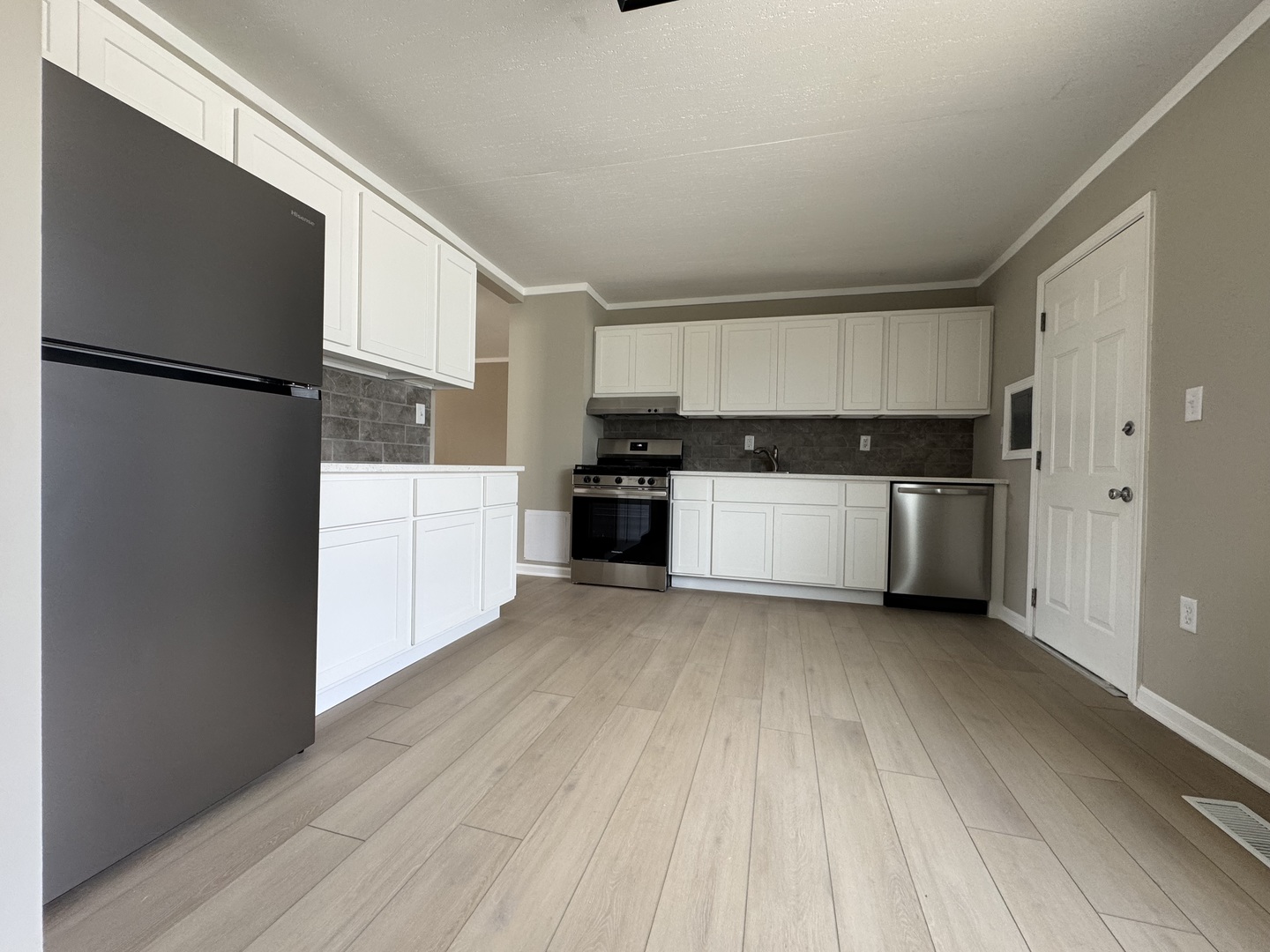 422 Haller Avenue Romeoville, IL 60446 - Photo 21 of 39 Gallery Image 21
