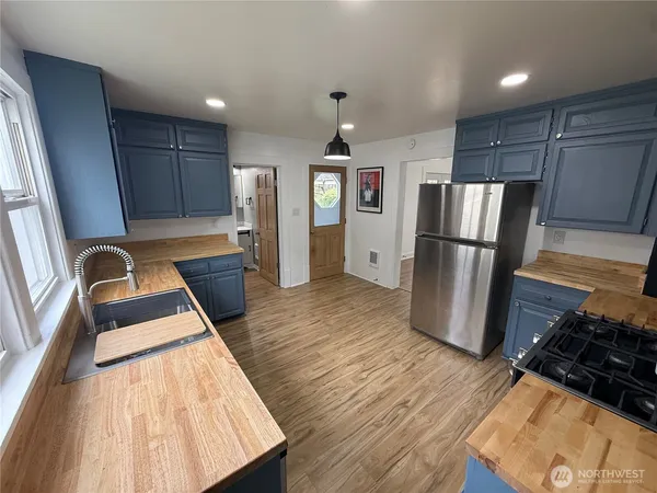 $488,950 | 3617 South Cushman Avenue, Tacoma, WA 98418
