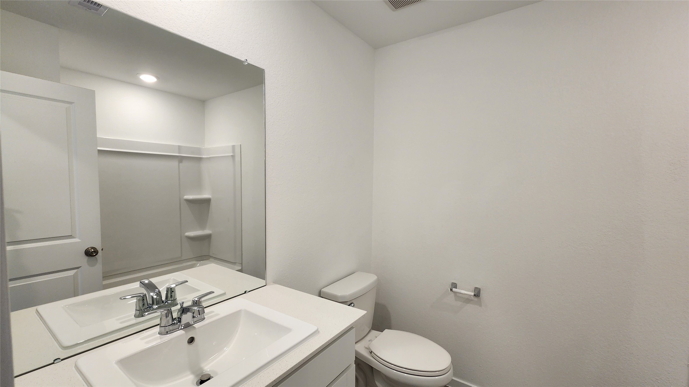 16214 Rustic Prairie Drive Hockley, TX 77447 - Photo 21 of 37 Hallway bathroom