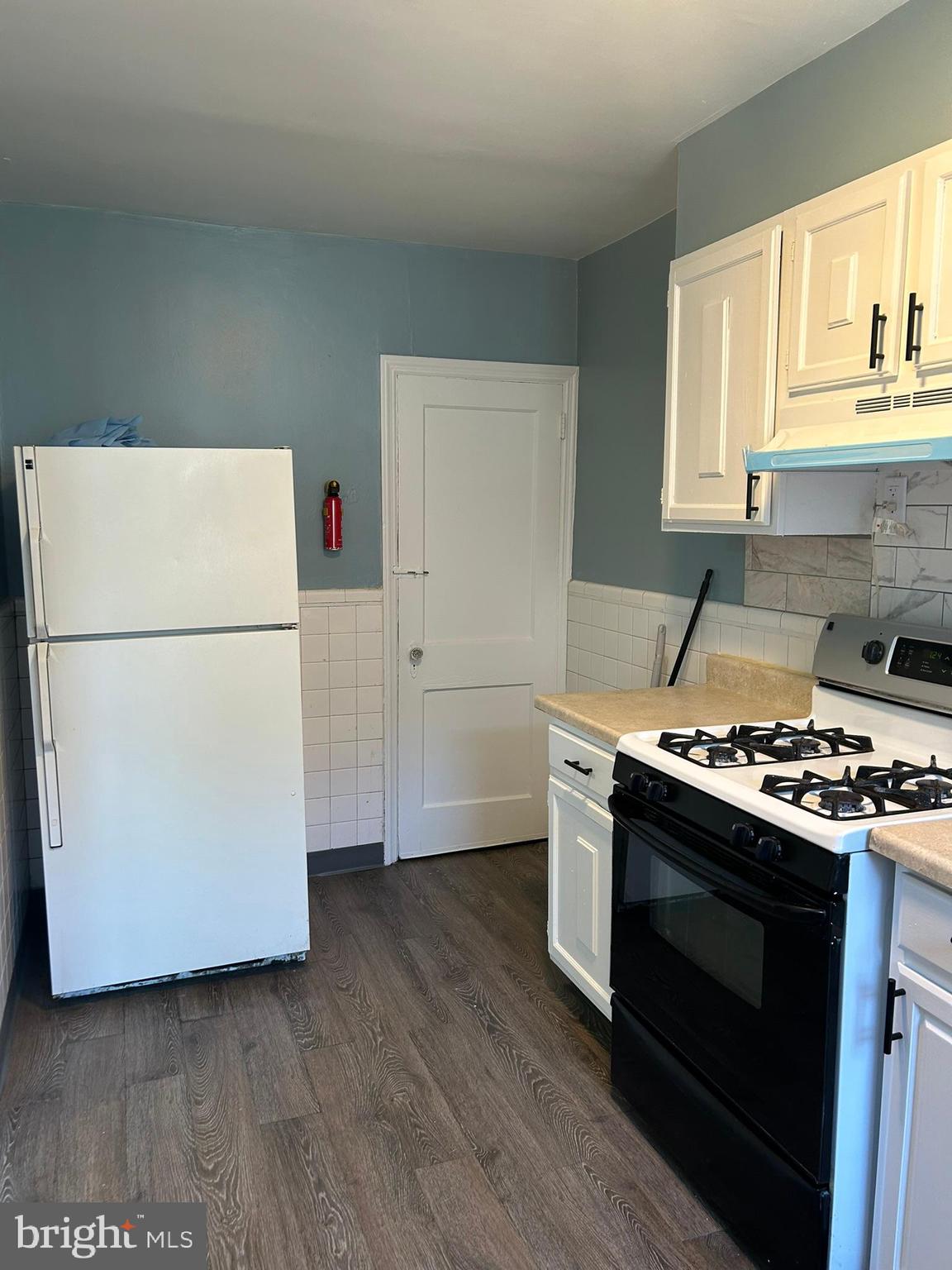 608 Briarcliff Road Upper Darby, PA 19082 - Photo 7 of 14 Kitchen