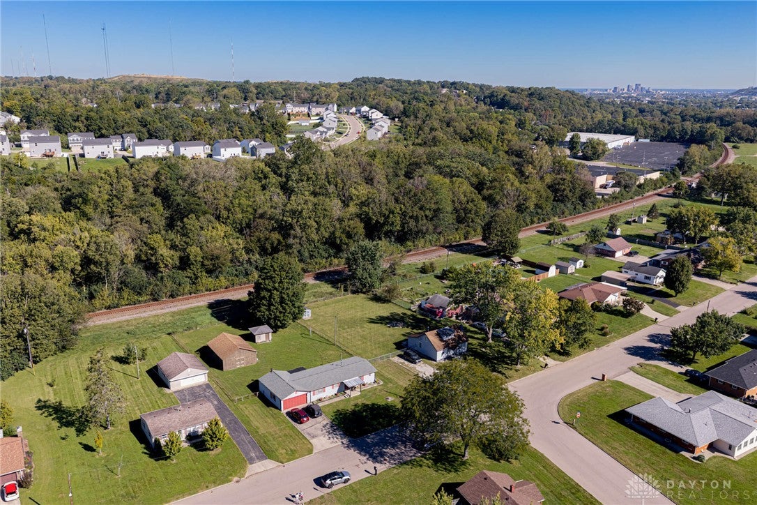 3561 Parallel Road Moraine, OH 45439 - Photo 4 of 37 Gallery Image 4