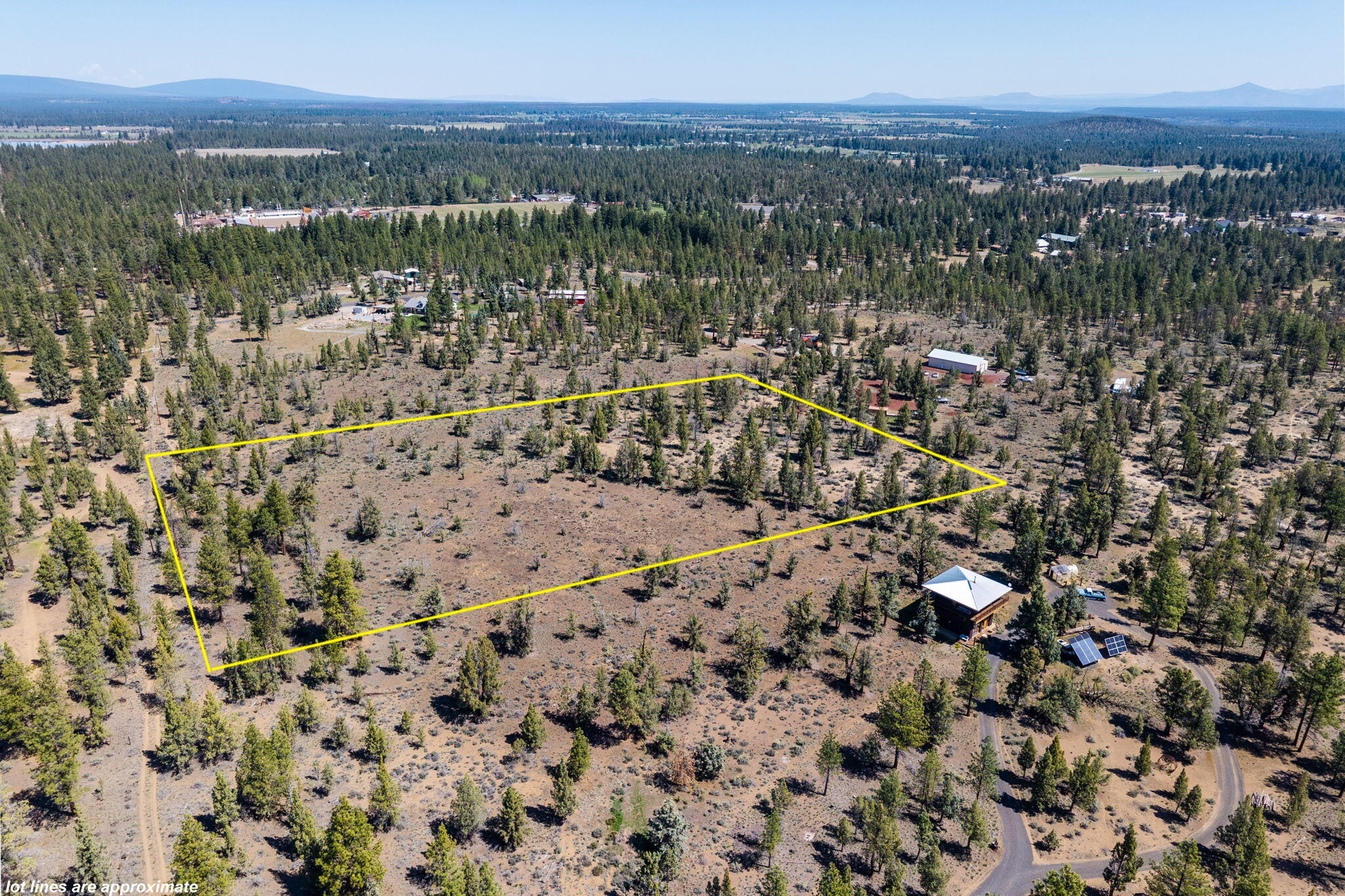 67372 Harrington Loop Road Bend, OR 97703 - Photo 5 of 33 Appromximate lots lines from Drone looking NE