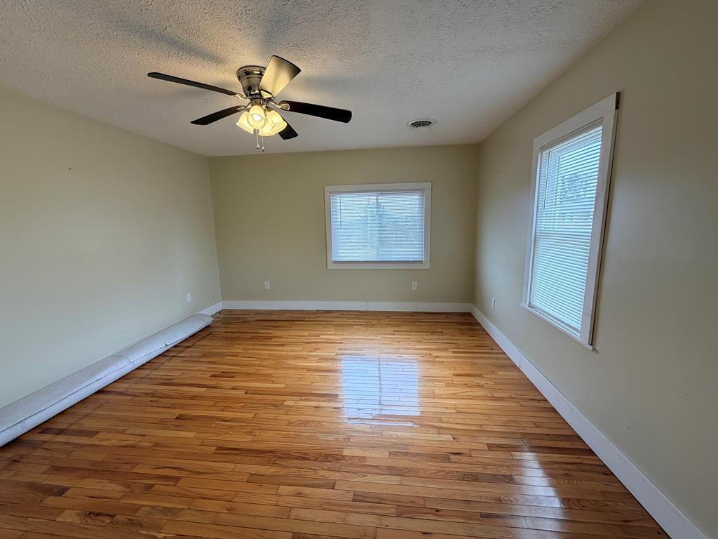 4786 Pipers Gap Road Galax, VA 24333 - Photo 11 of 26 Gallery Image 11