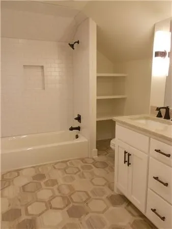 $4,800 | 1507 Sweetbriar Avenue, Unit A, Nashville, TN 37212