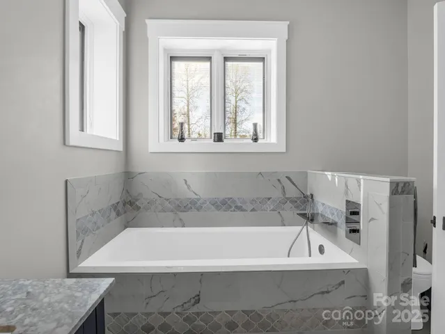 $1,200,000 | 21 Walker Ridge Road, Mill Spring, NC 28756