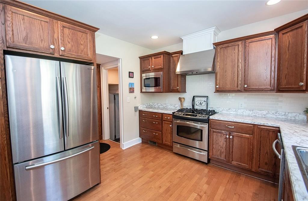 137 Berkley Road Indianapolis, IN 46208 - Photo 15 of 38 Gallery Image 15