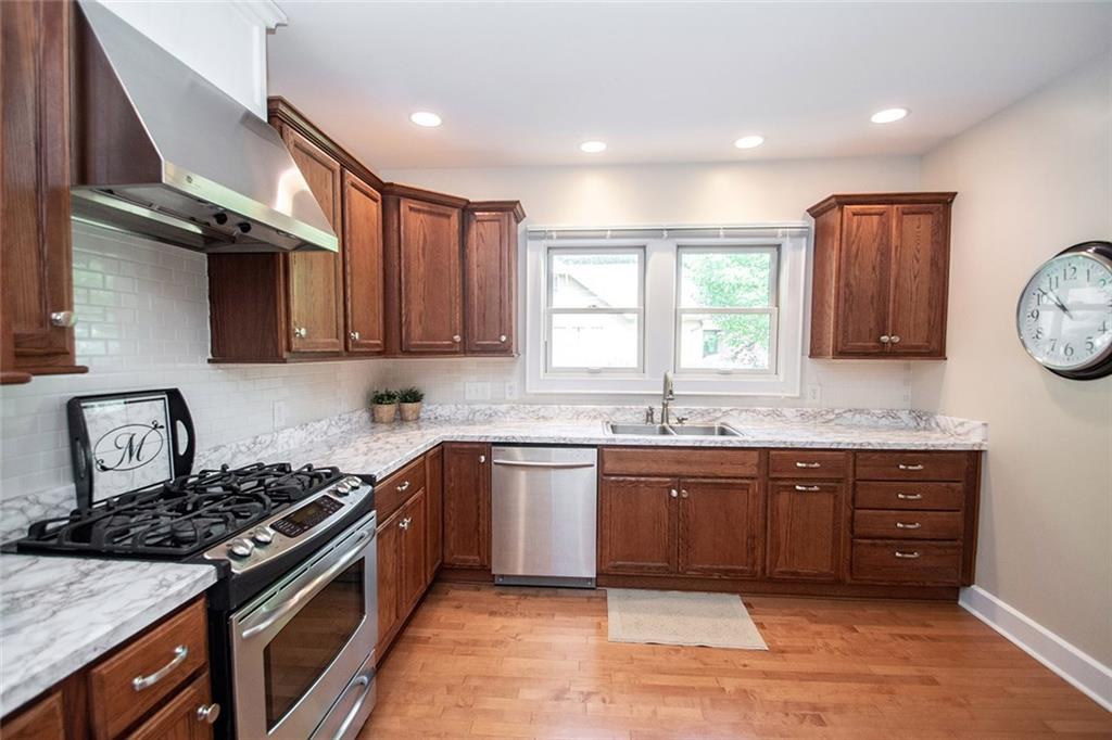 137 Berkley Road Indianapolis, IN 46208 - Photo 16 of 38 Gallery Image 16