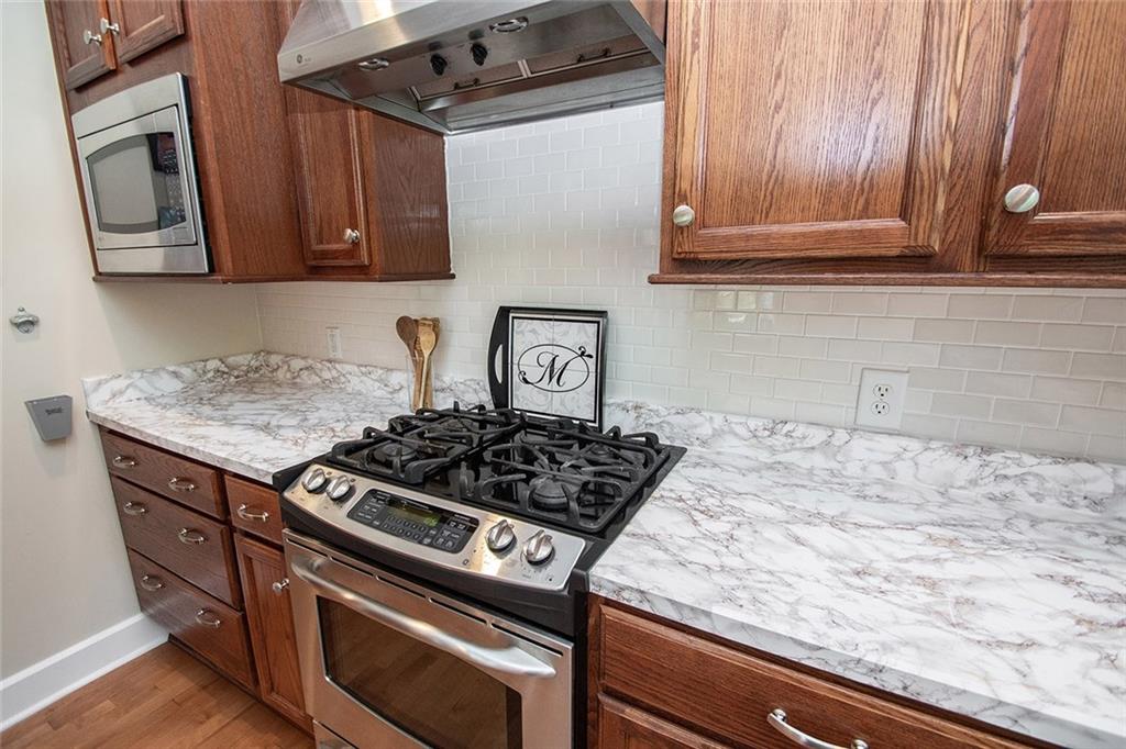 137 Berkley Road Indianapolis, IN 46208 - Photo 18 of 38 Gallery Image 18