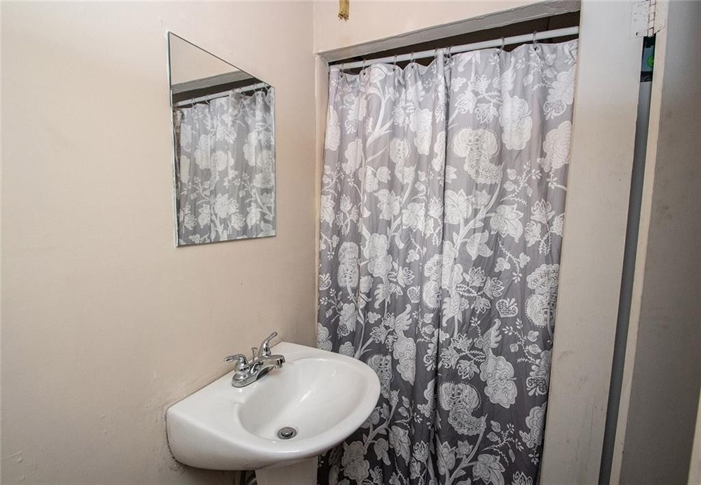 137 Berkley Road Indianapolis, IN 46208 - Photo 24 of 38 Gallery Image 24