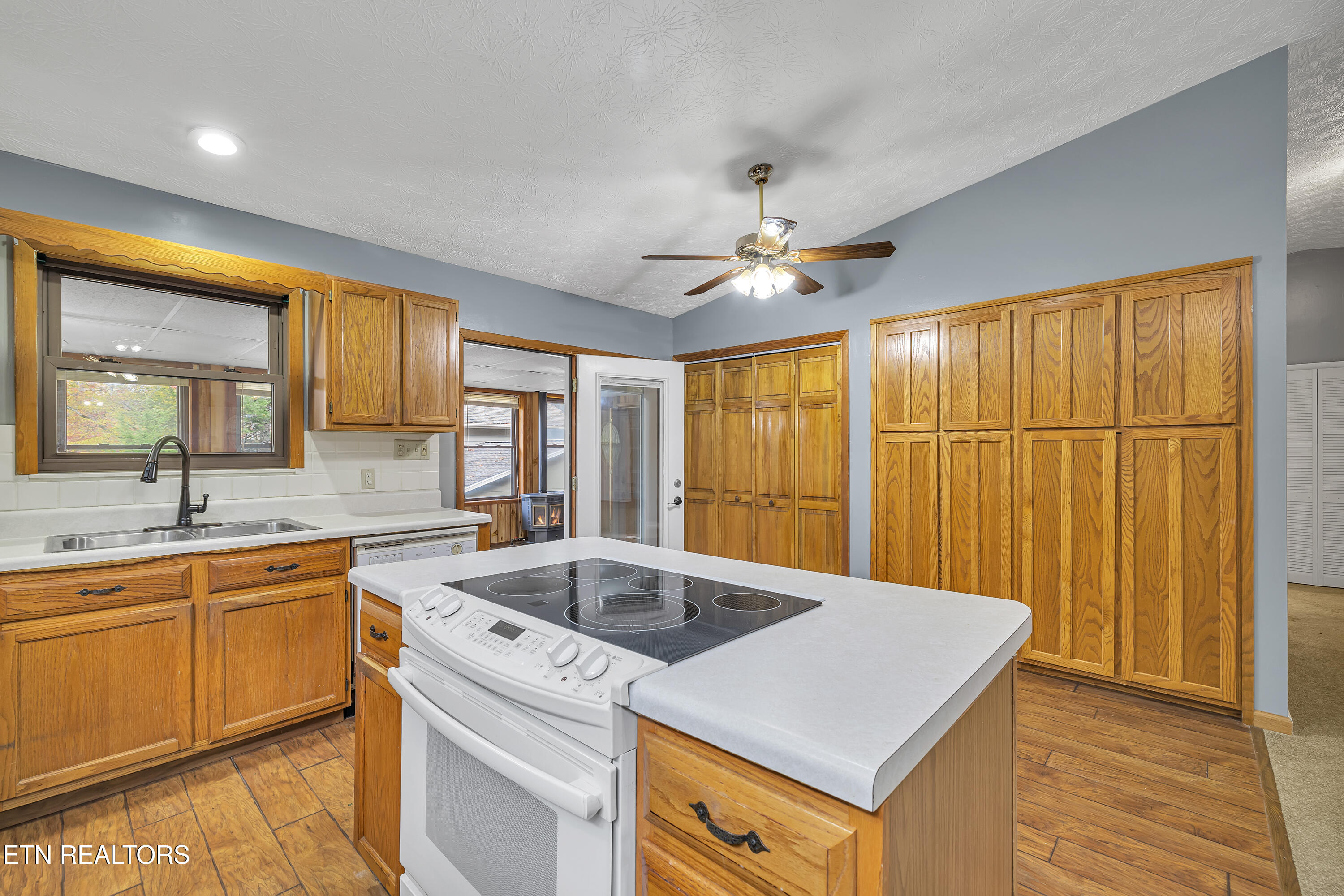 119 Stonewall Way Cosby, TN 37722 - Photo 17 of 30 119 Stonewall Way-110