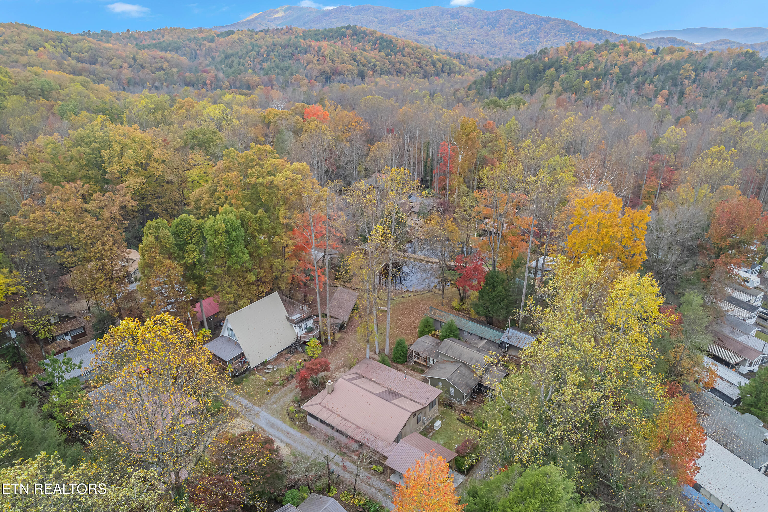 119 Stonewall Way Cosby, TN 37722 - Photo 6 of 30 119 Stonewall Way-129