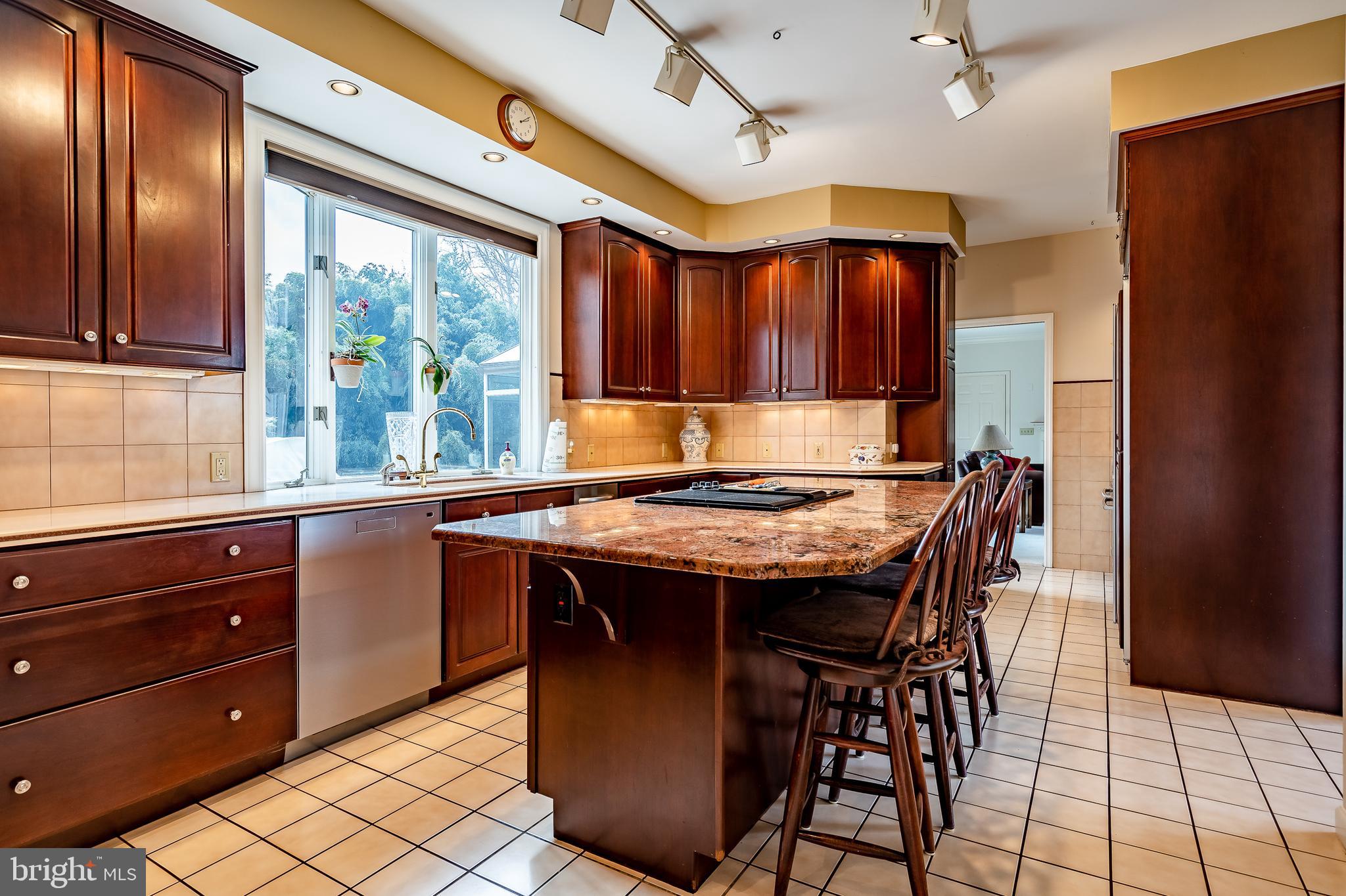 135 Crestwood Road Landenberg, PA 19350 - Photo 22 of 55 Beautiful kitchen