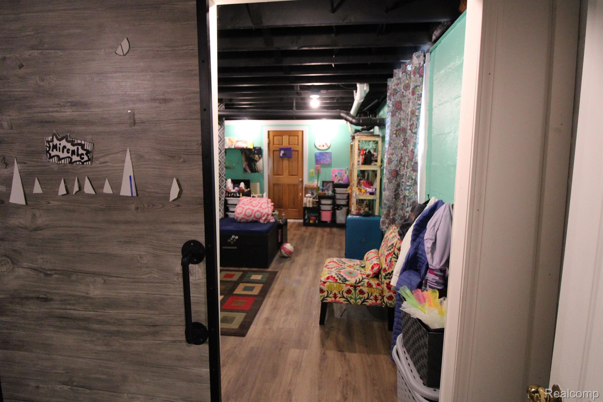 463 Joslyn Road Lake Orion, MI 48362 - Photo 80 of 93 Gallery Image 80