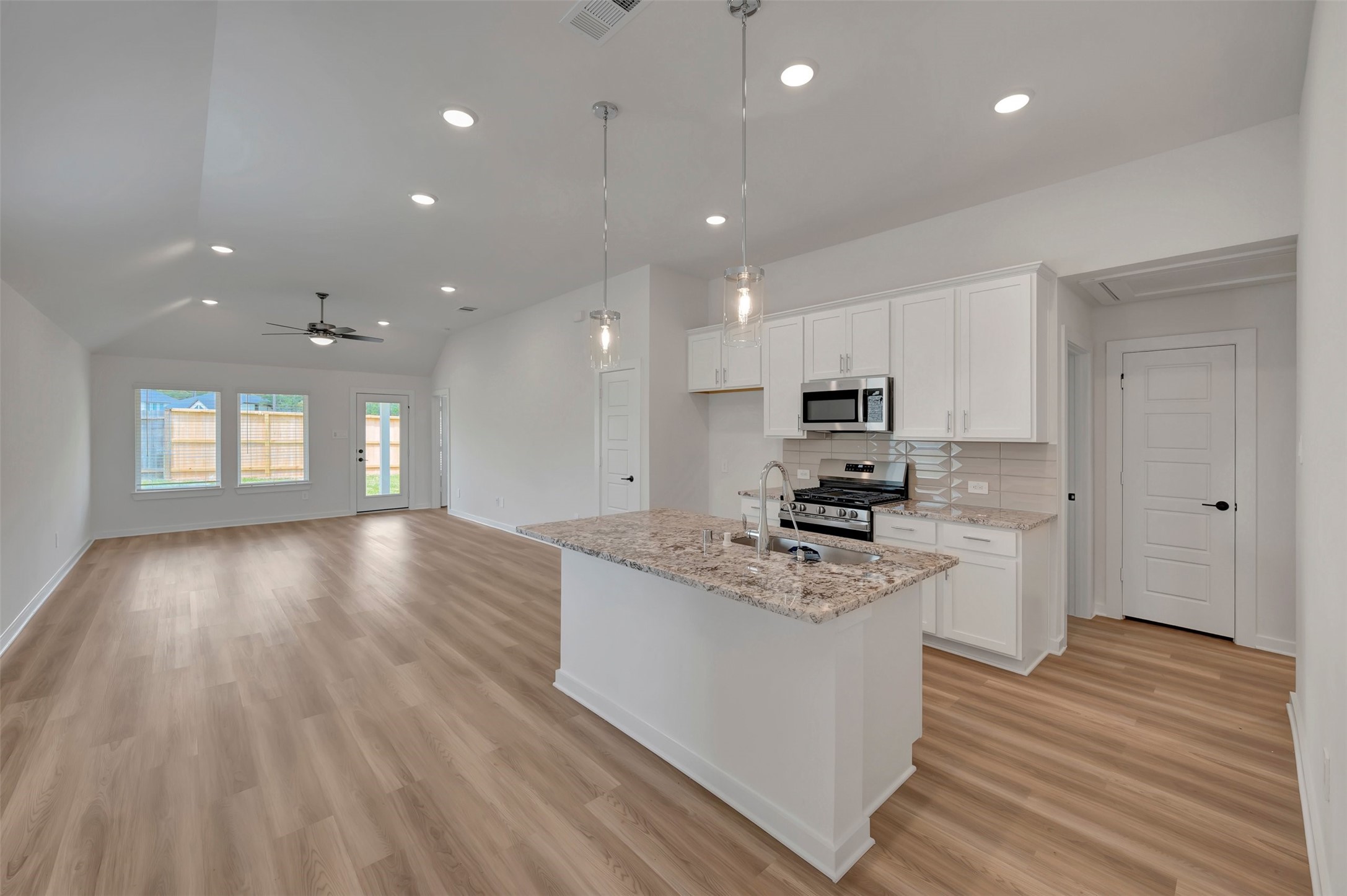 759 Hackberry Branch Magnolia, TX 77354 - Photo 15 of 43