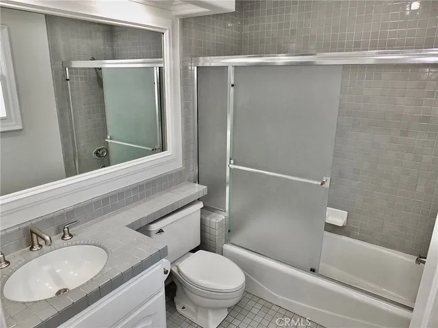 $7,300 | 6225 Napoli Court, Long Beach, CA 90803