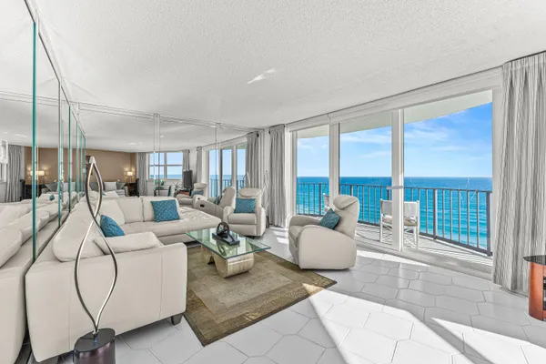 $3,500 | 5420 North Ocean Drive, Unit 2101, Singer Island, FL 33404