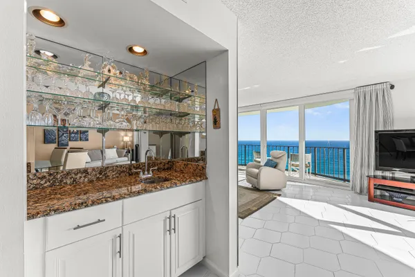 $3,500 | 5420 North Ocean Drive, Unit 2101, Singer Island, FL 33404