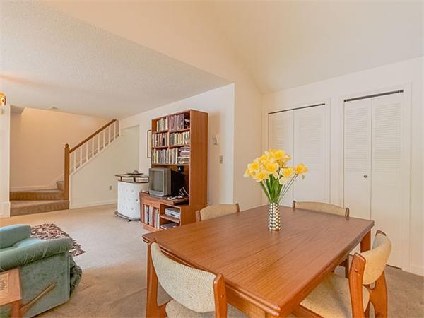 36 Victoria Heights Road, Unit 36 Boston, MA 02136 - Photo 3 of 15 Gallery Image 3