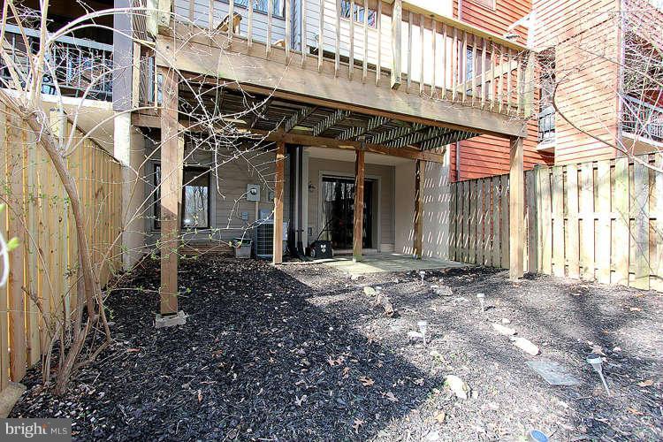11505 Hearthstone Court Reston, VA 20191 - Photo 28 of 30 Exterior (Rear)