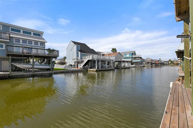 a view of a lake with houses