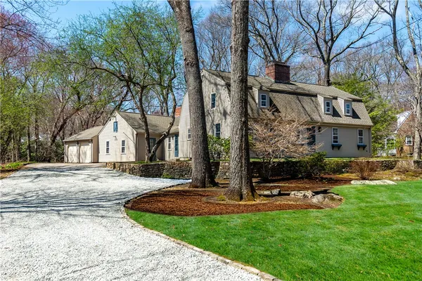 $899,900 | 241 Howland Road, East Greenwich, RI 02818