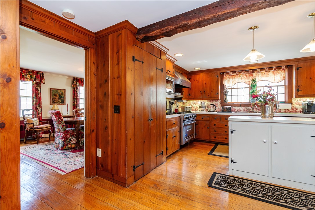 241 Howland Road East Greenwich, RI 02818 - Photo 13 of 50