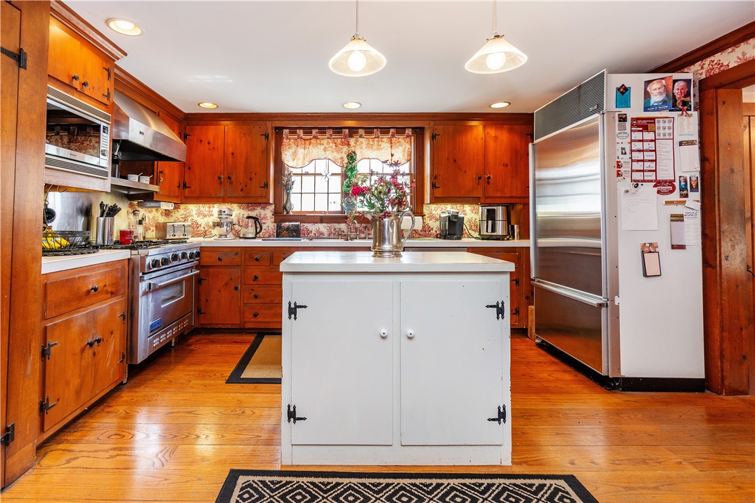 241 Howland Road East Greenwich, RI 02818 - Photo 14 of 50