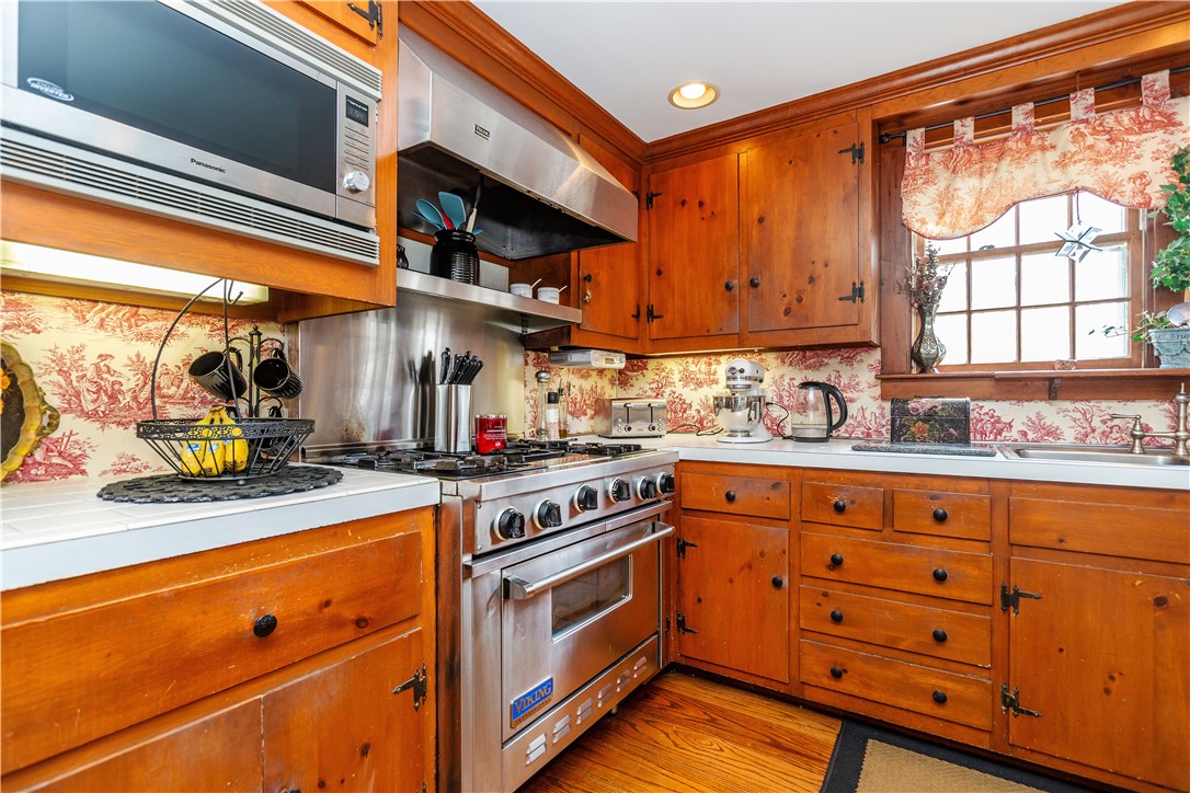 241 Howland Road East Greenwich, RI 02818 - Photo 16 of 50