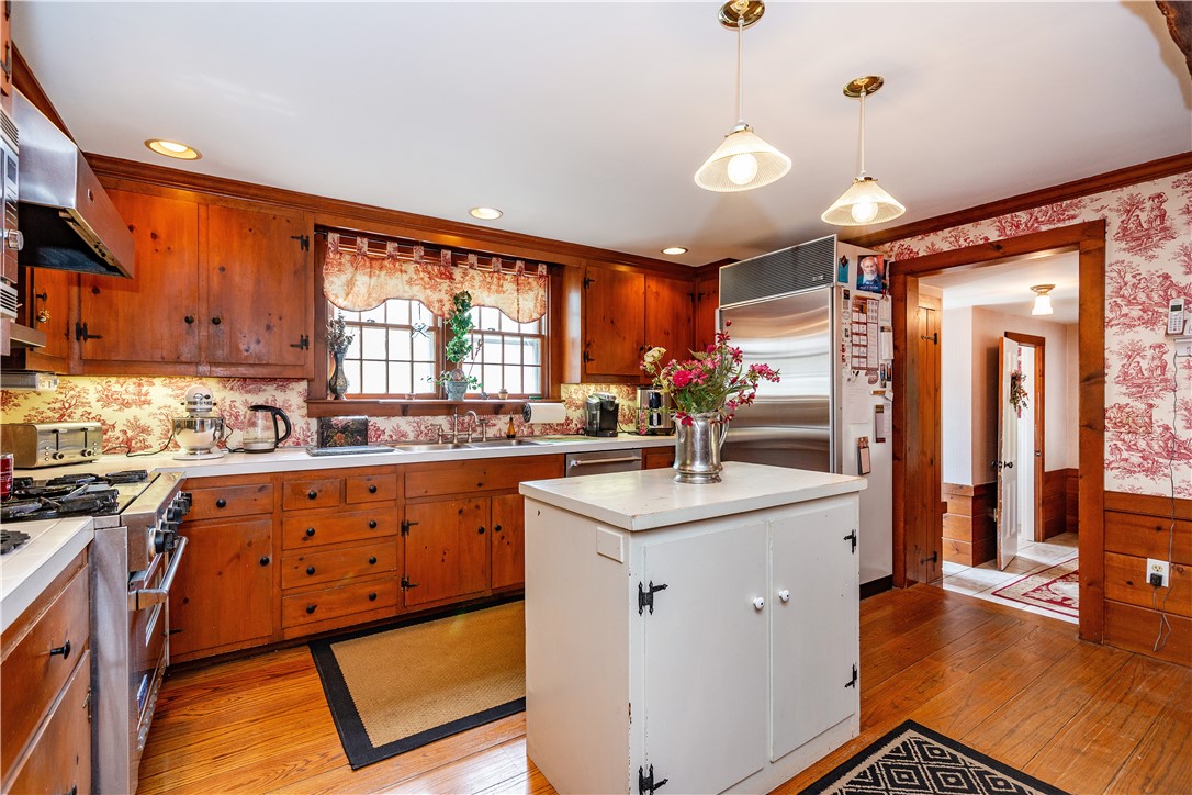 241 Howland Road East Greenwich, RI 02818 - Photo 18 of 50