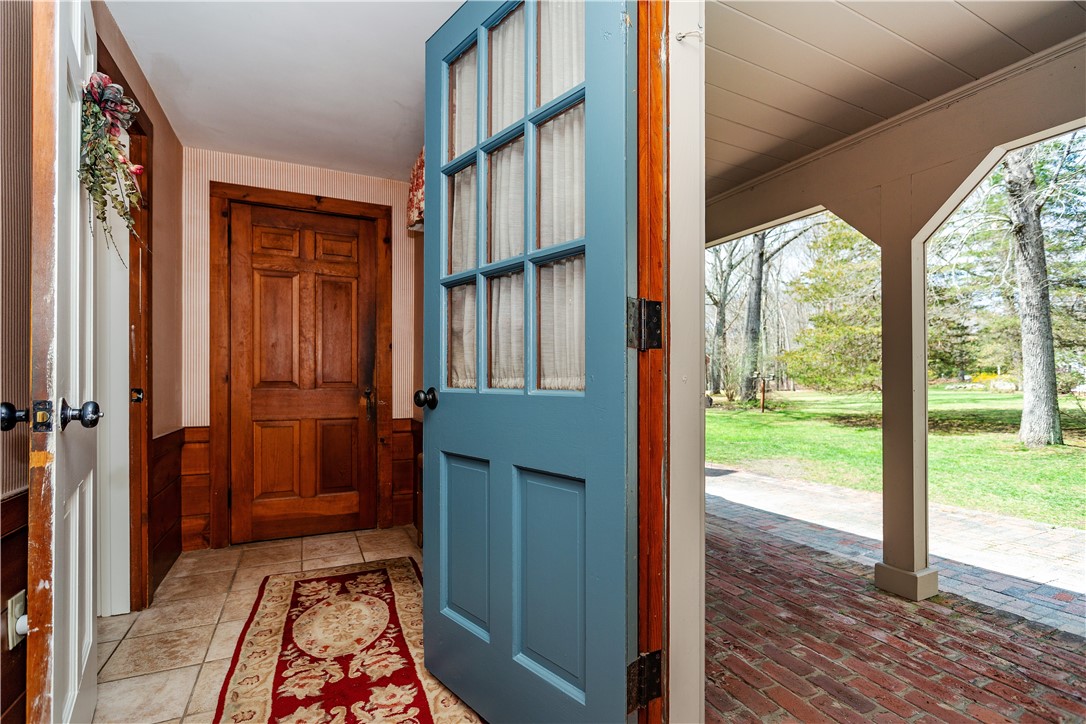 241 Howland Road East Greenwich, RI 02818 - Photo 28 of 50