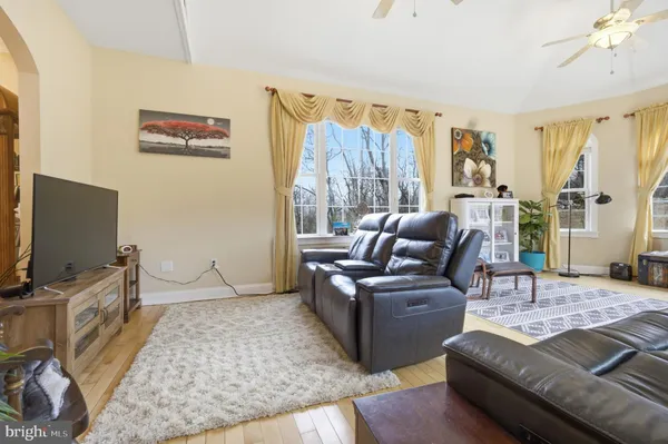 $1,099,000 | 21111 Greenbrier Road, Boonsboro, MD 21713