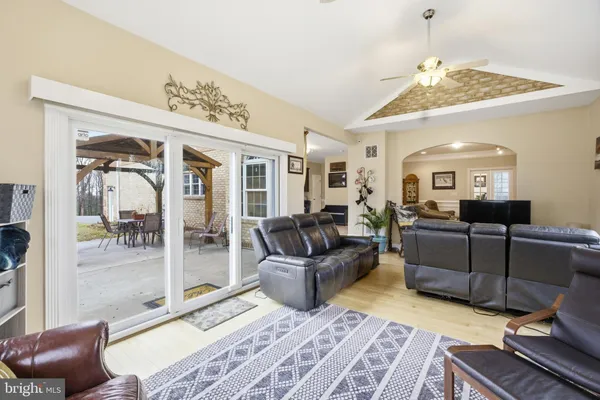 $1,099,000 | 21111 Greenbrier Road, Boonsboro, MD 21713