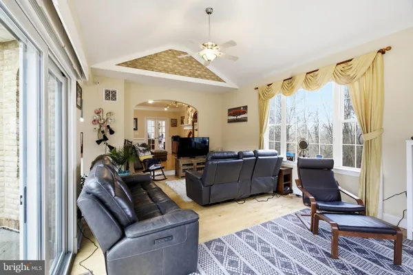 $1,099,000 | 21111 Greenbrier Road, Boonsboro, MD 21713