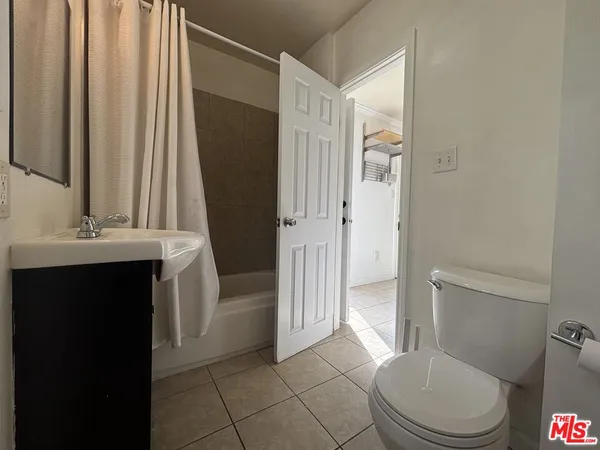 $1,650 | 1516 Talmadge Street, Unit UBU, Los Angeles, CA 90027