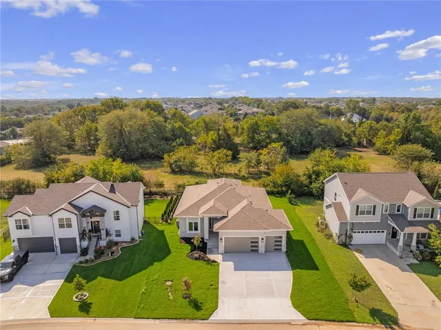 $711,145 | 25128 West 141st Terrace, Olathe, KS 66061