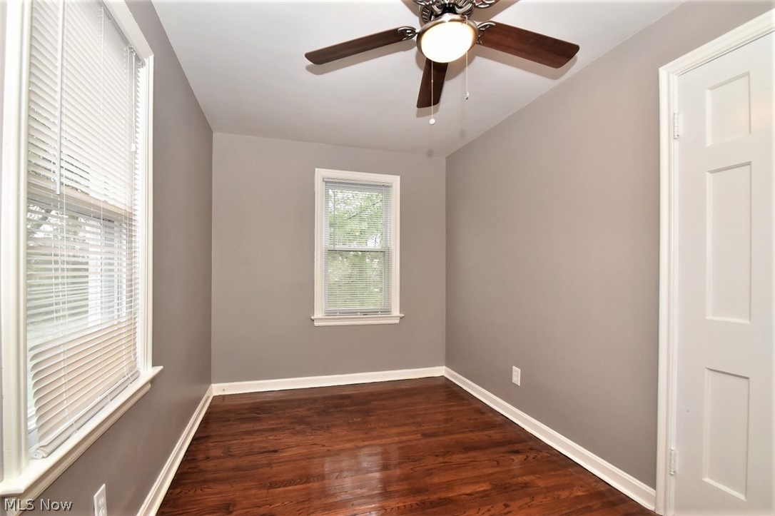 956 Woodview Road Cleveland, OH 44121 - Photo 19 of 30 Gallery Image 19