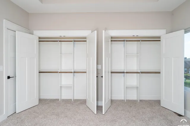 $365,000 | 917 Eagle Ridge Drive, Baldwin City, KS 66006