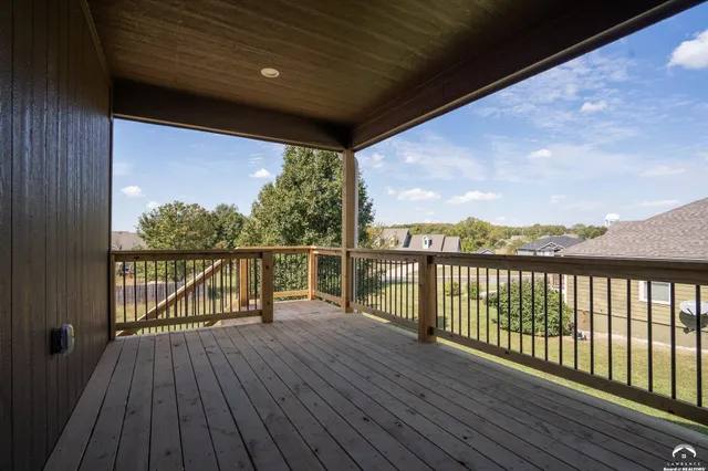 $365,000 | 917 Eagle Ridge Drive, Baldwin City, KS 66006