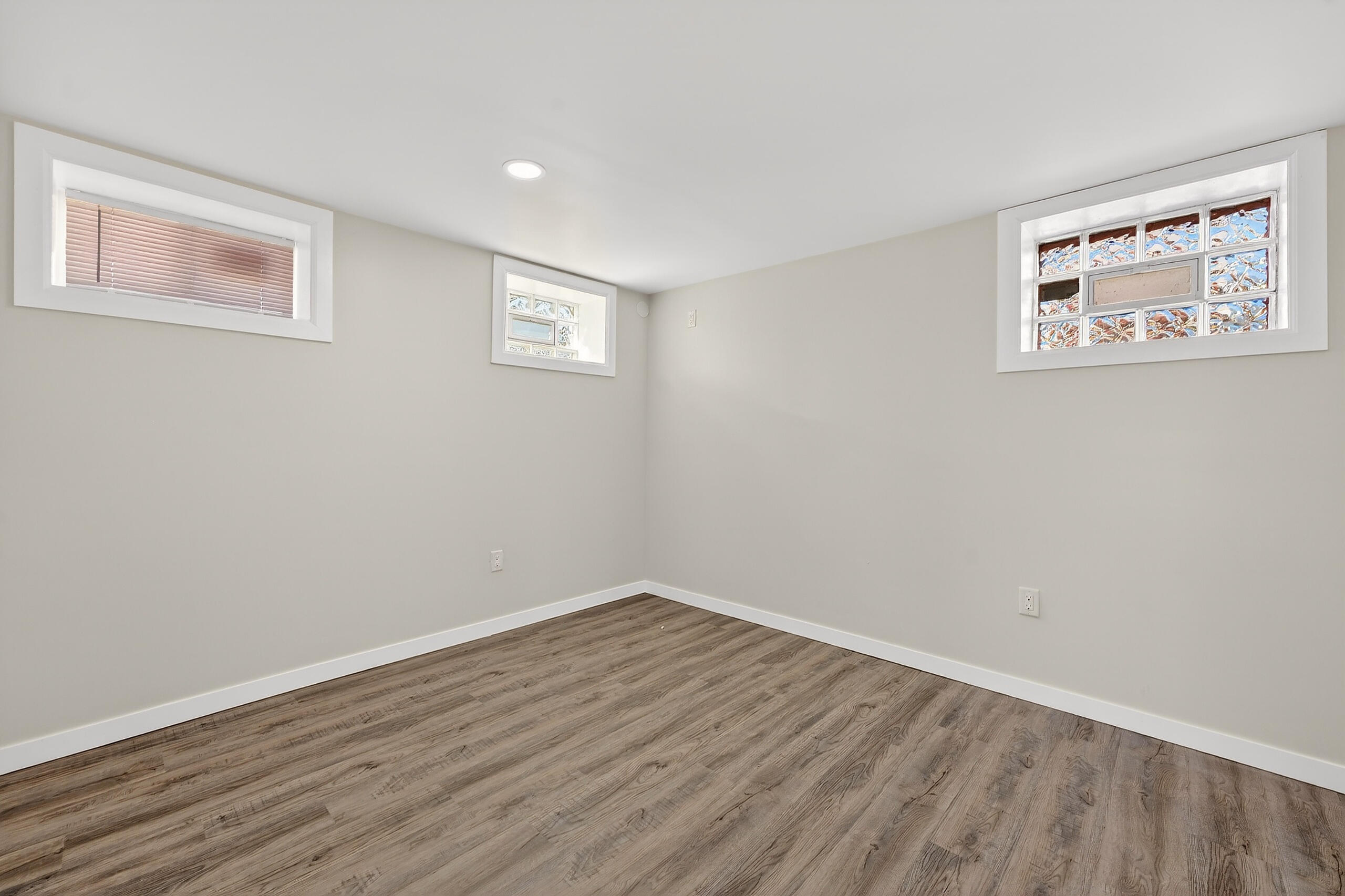 716 West Rogers Street Milwaukee, WI 53204 - Photo 14 of 40 Unit 1- Bedroom