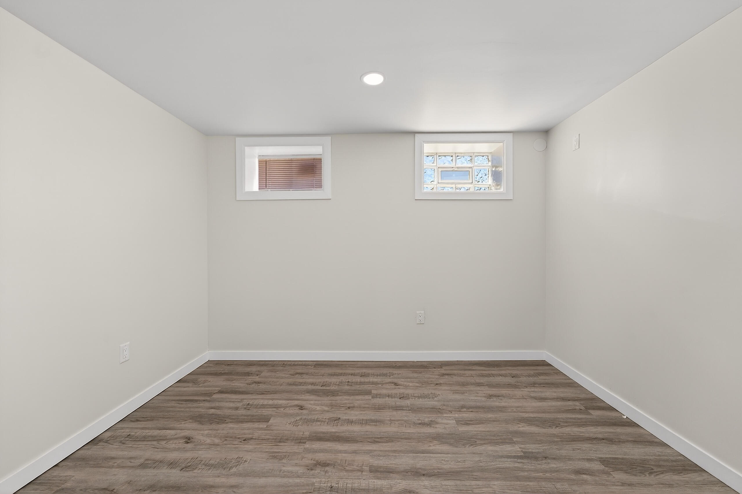 716 West Rogers Street Milwaukee, WI 53204 - Photo 18 of 40 Unit 1- Bedroom