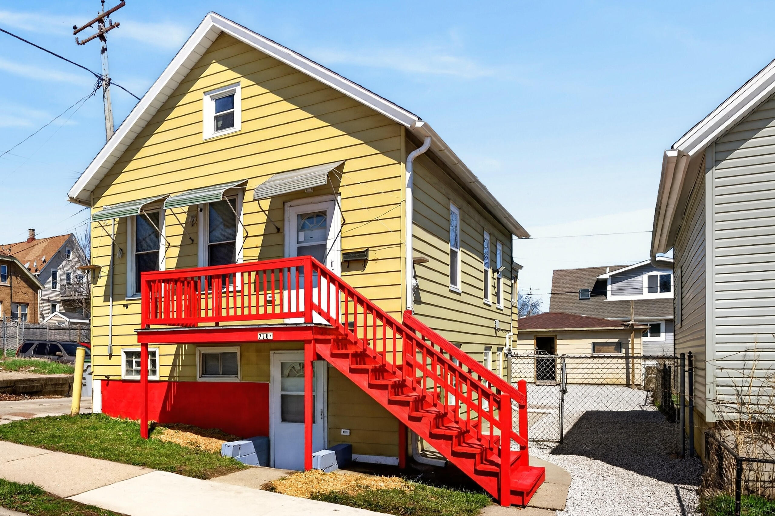 716 West Rogers Street Milwaukee, WI 53204 - Photo 2 of 40 Front of Home