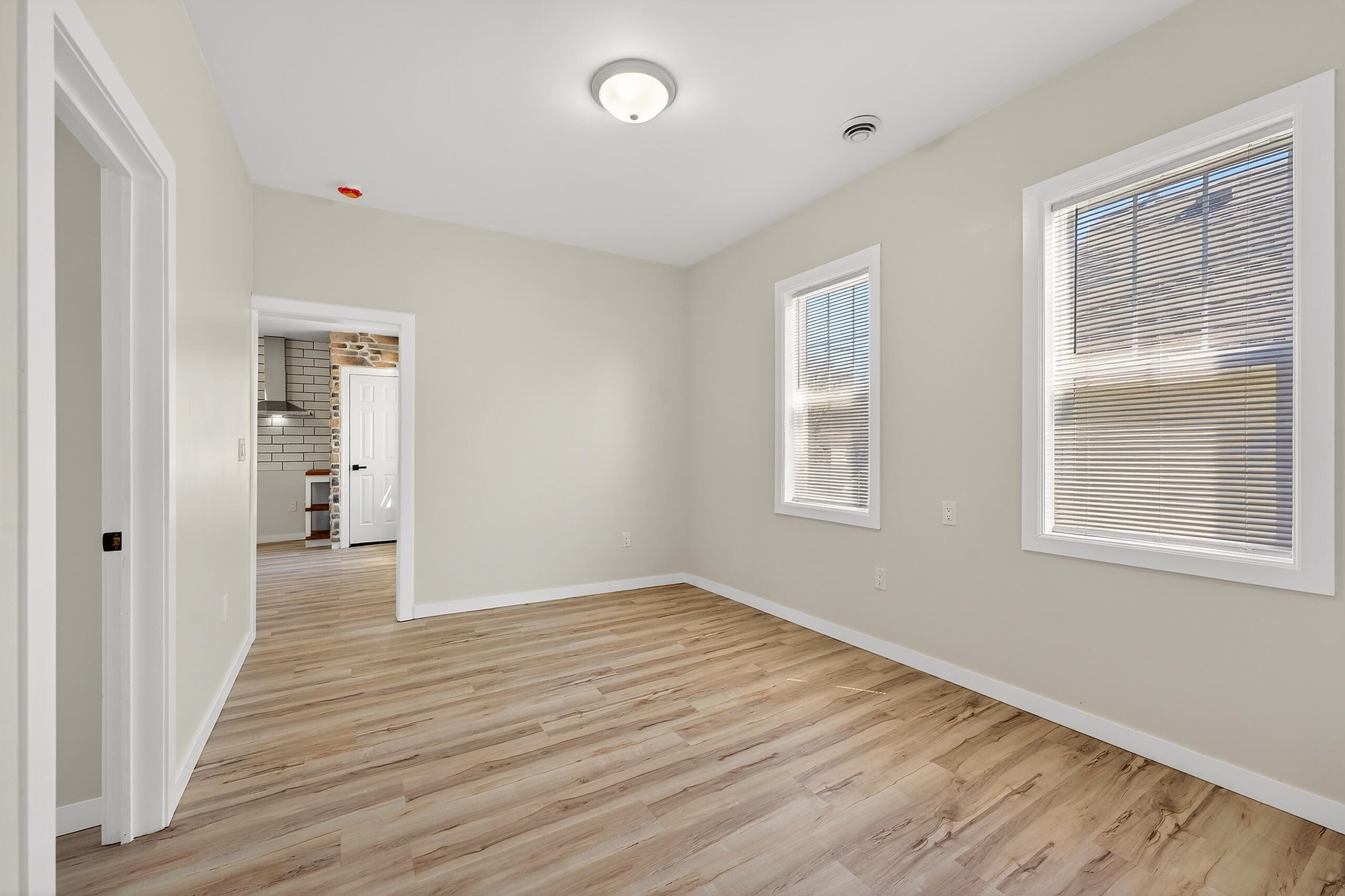 716 West Rogers Street Milwaukee, WI 53204 - Photo 26 of 40 Unit 2 -Dining