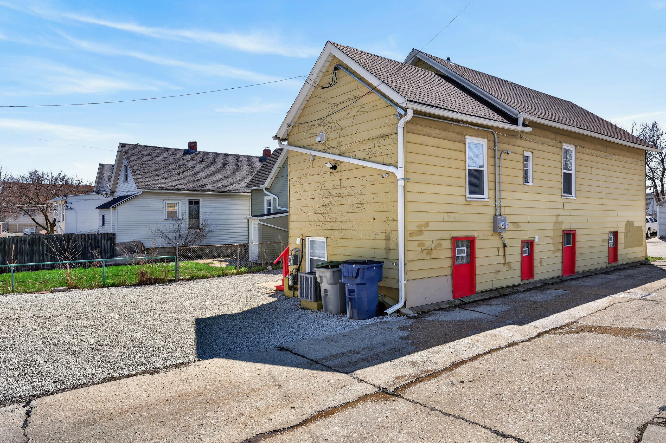 716 West Rogers Street Milwaukee, WI 53204 - Photo 37 of 40 Rear of Home