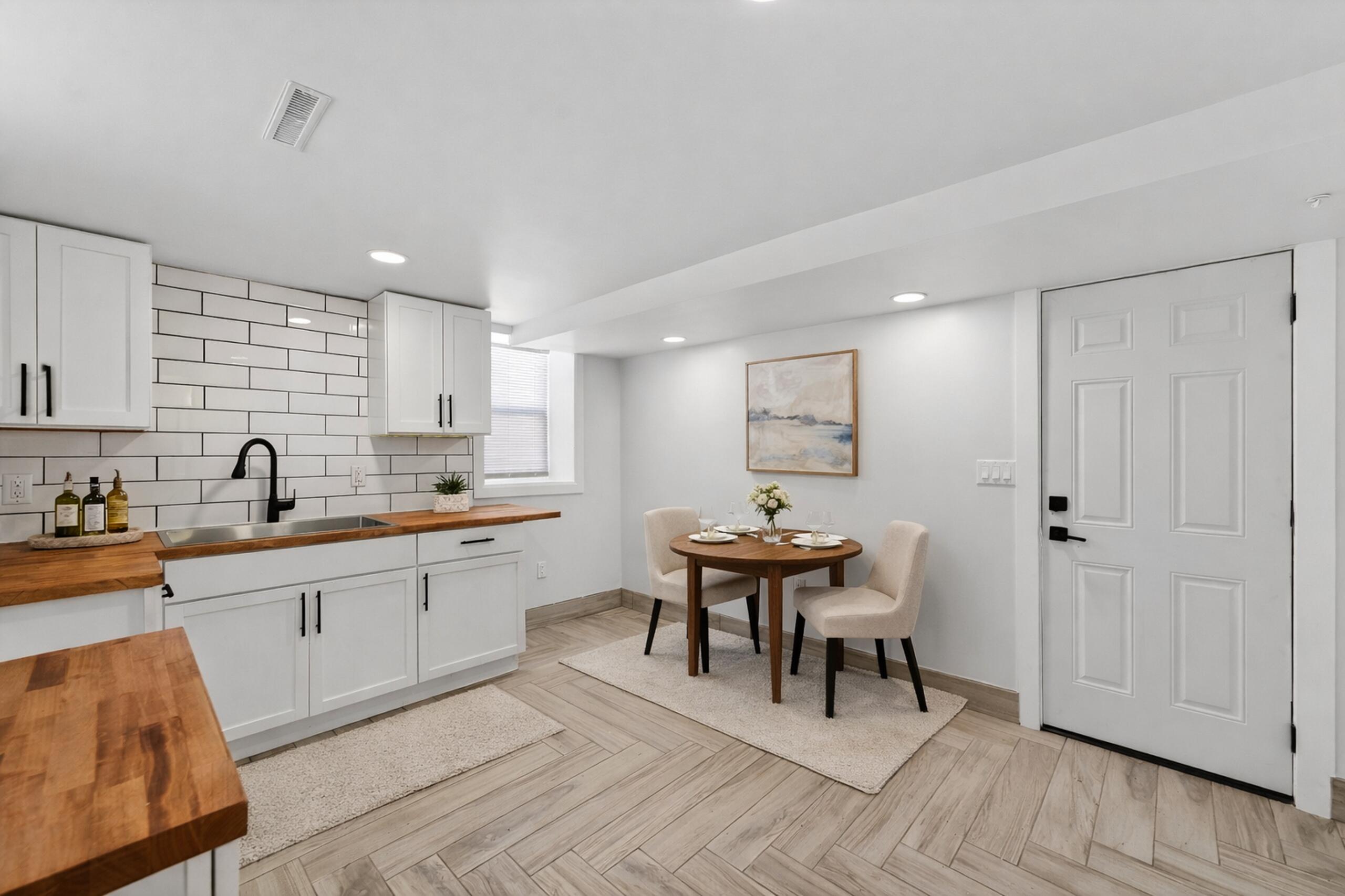 716 West Rogers Street Milwaukee, WI 53204 - Photo 8 of 40 Virtually Staged