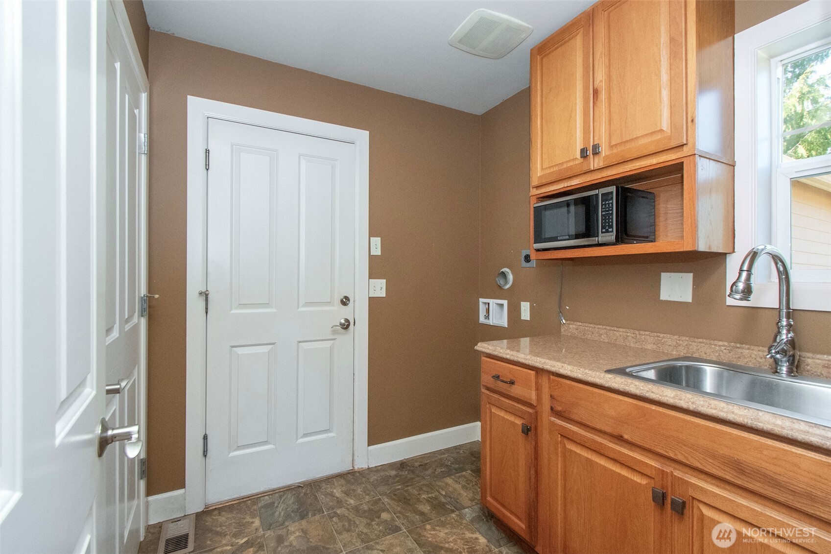 1706 Lower Elwha Road Port Angeles, WA 98363 - Photo 16 of 40 Gallery Image 16