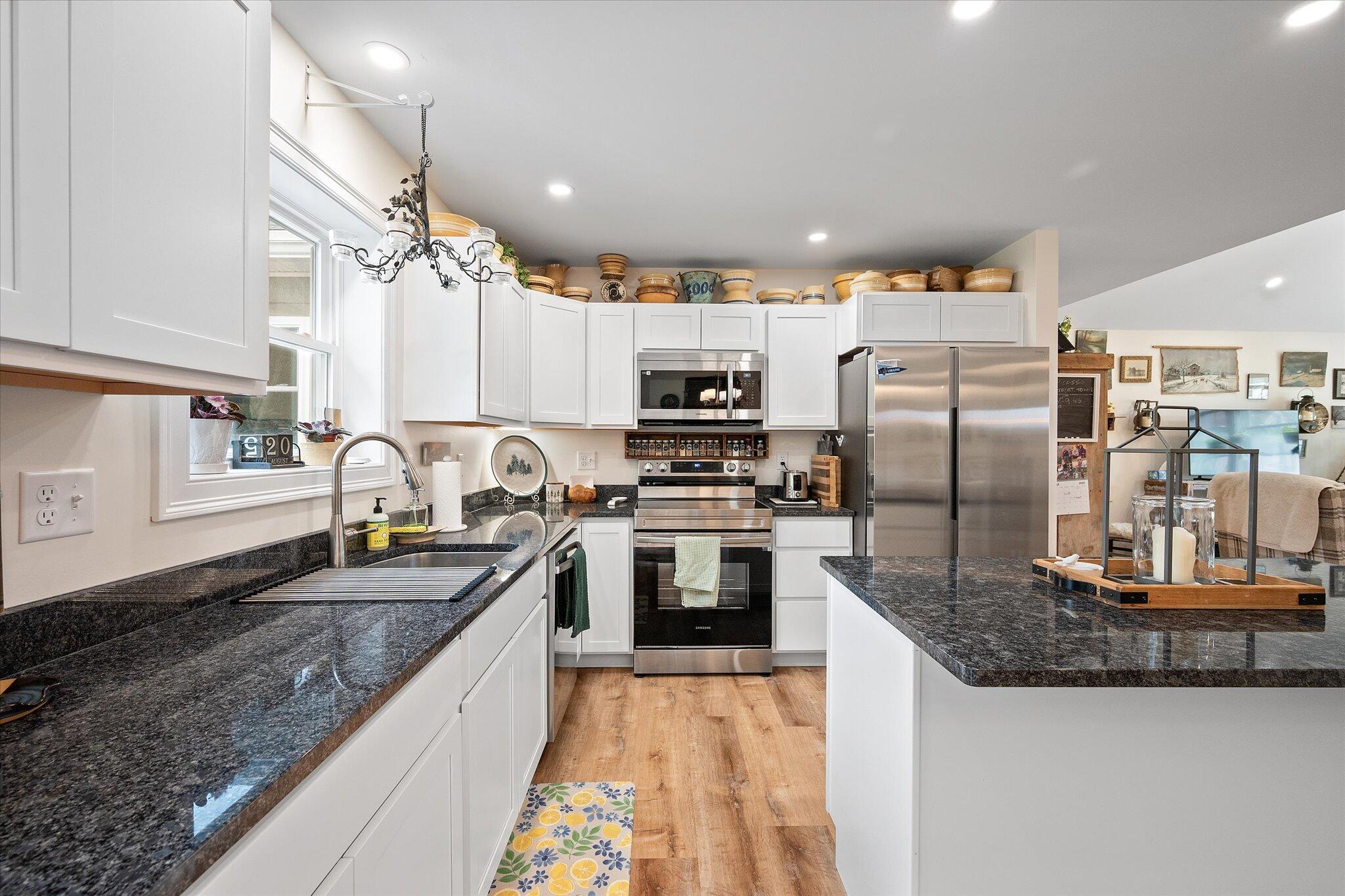 89 Union Street Orono, ME 04473 - Photo 11 of 49 11-Kitchen