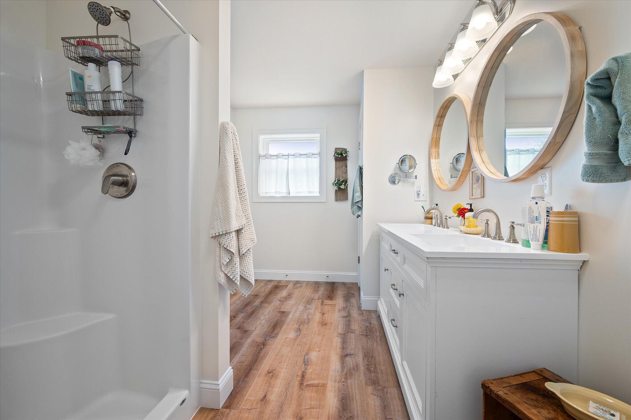 89 Union Street Orono, ME 04473 - Photo 22 of 49 22-Primary Bathroom